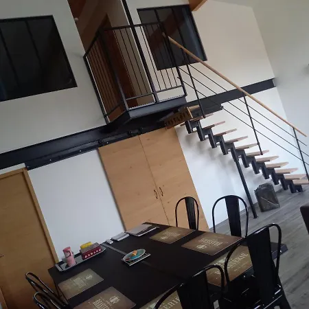 Cosy-loft Industriel , Jacuzzi , Wifi , 6 Personnes Max