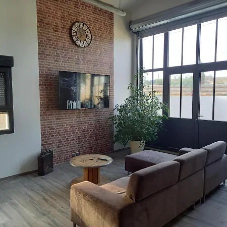 Cosy-loft Industriel , Jacuzzi , Wifi , 6 Personnes Max