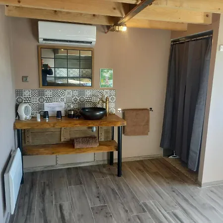 Сasa de vacaciones Cosy-loft Industriel , Jacuzzi , Wifi , 6 Personnes Max Aigues-Vives (Aude)